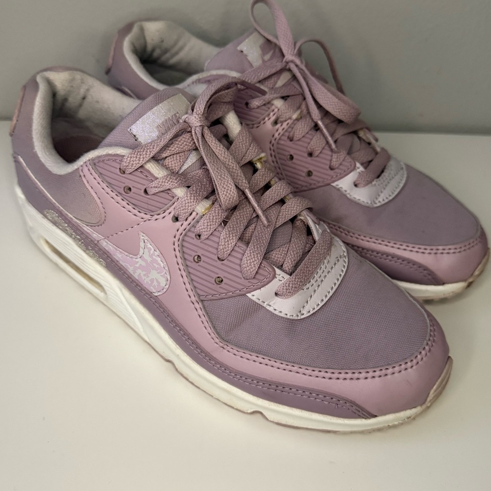 Nike Air Max 90 in Plum Fog sz. 9